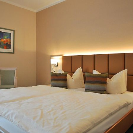 Hotel Friesen Werdau Bagian luar foto