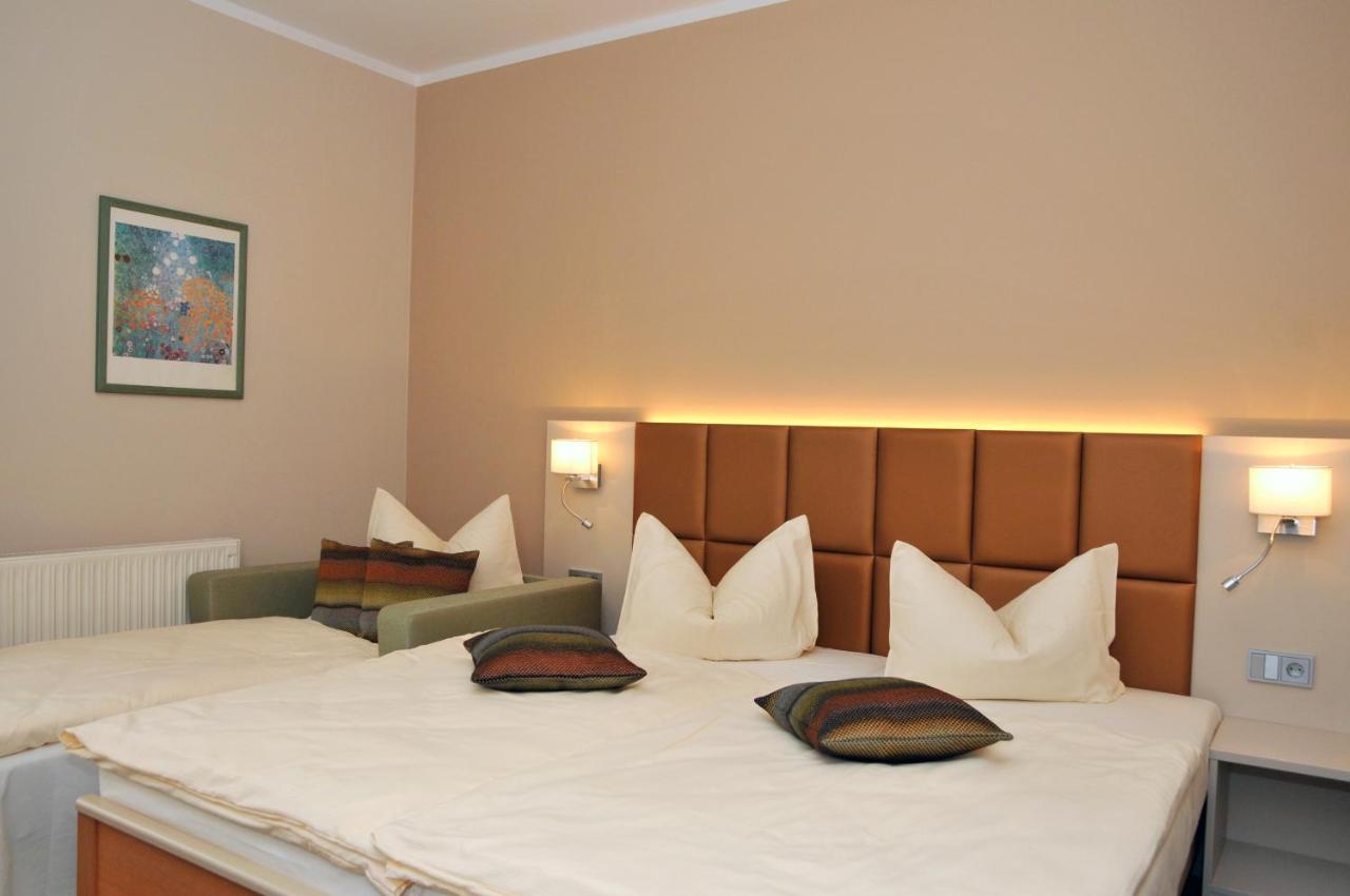 Hotel Friesen Werdau Bagian luar foto