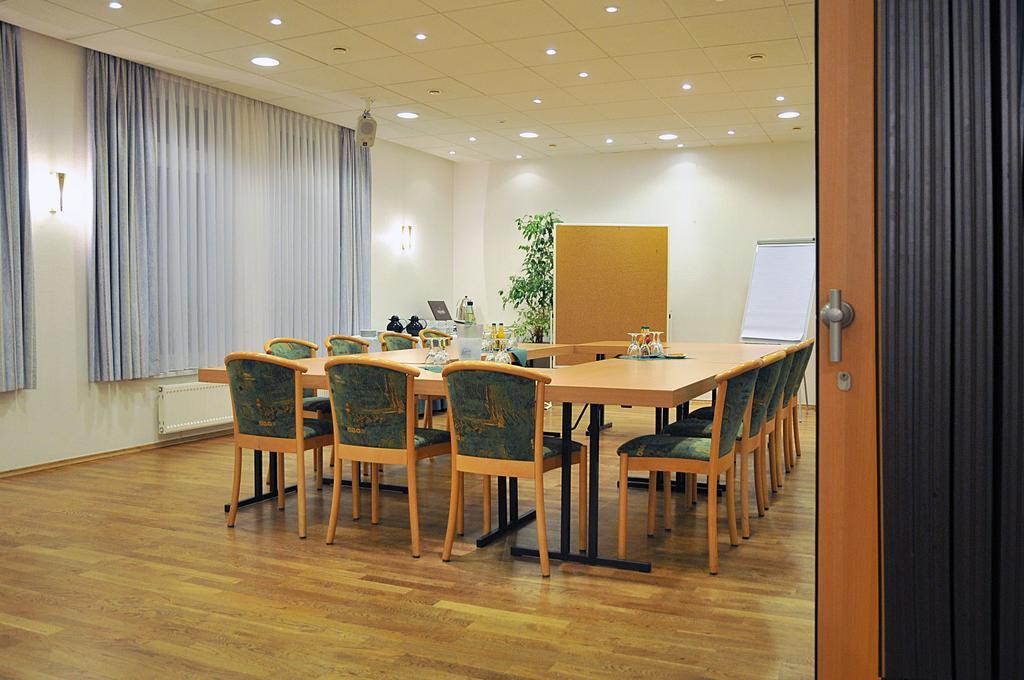 Hotel Friesen Werdau Bagian luar foto